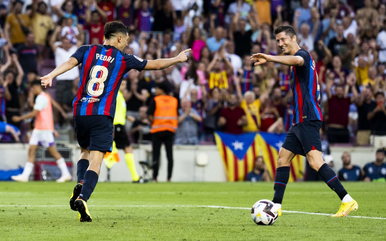 Robert Lewandowski (dreapta) a marcat deja patru goluri pentru Barcelona