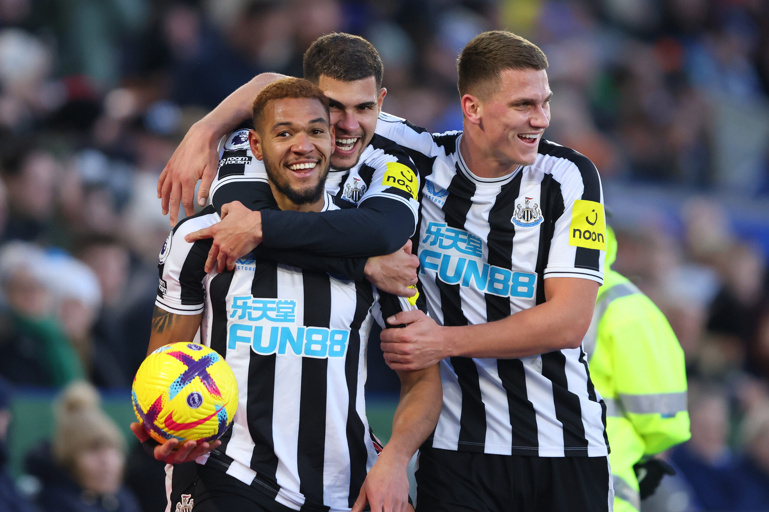 Newcastle e favorită în dubla din semifinalele EFL Cup, cu Southampton